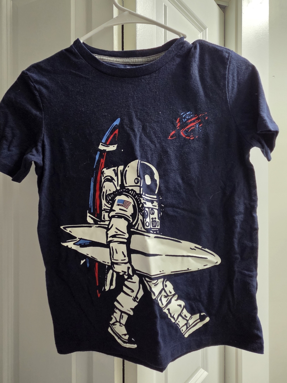 Old Navy Navy Kids Astronaut Surfboard Graphic Tee with Red & White Accents